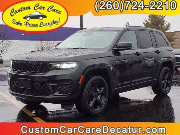 JEEP GRAND CHEROKEE 2023 1C4RJHAG6PC557048 image